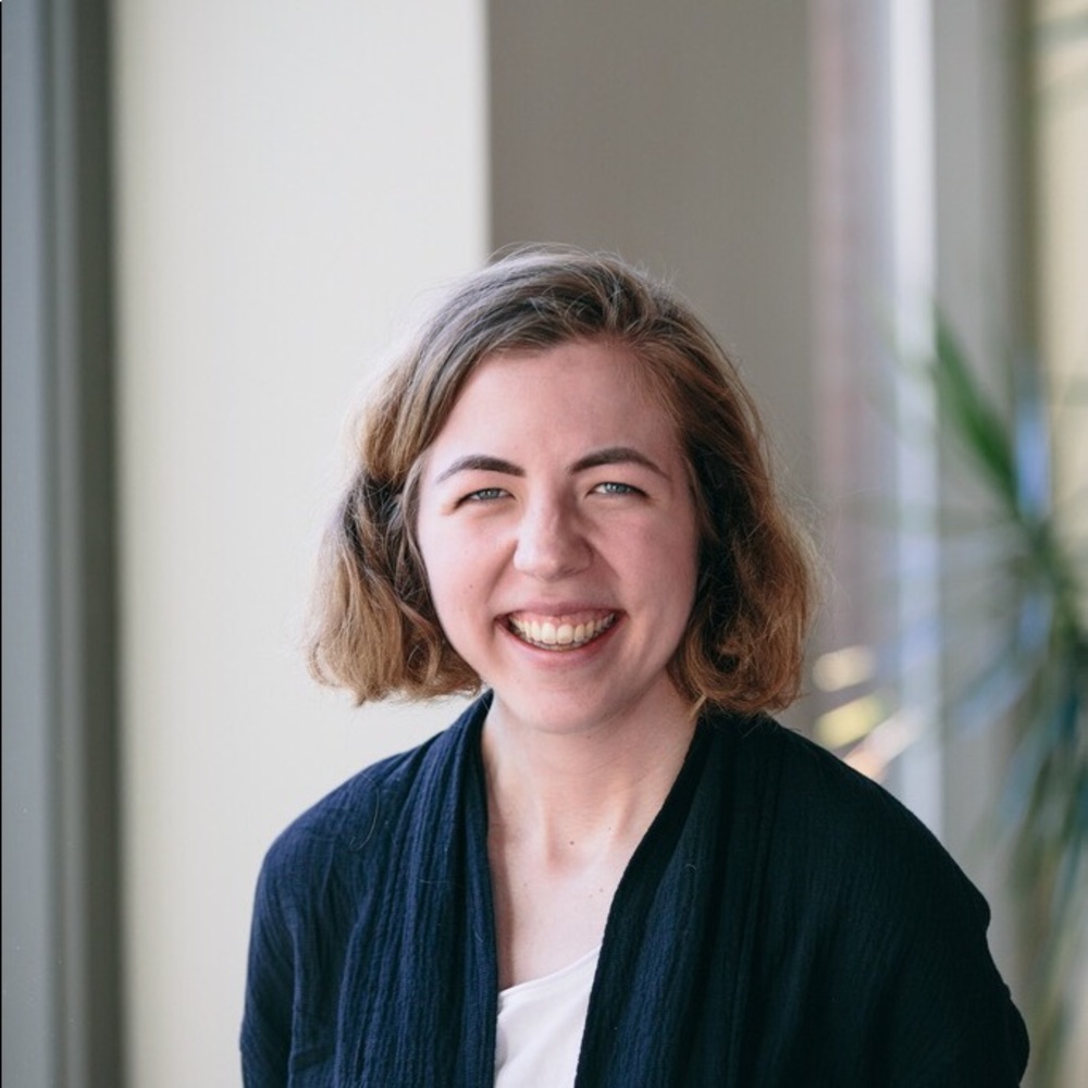 Meet your Posher, Hilary